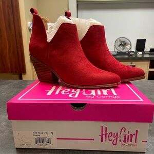 Hey Girl by Corkys
Sassy pants
Red faux suede booties
Size 7
Brand new in box